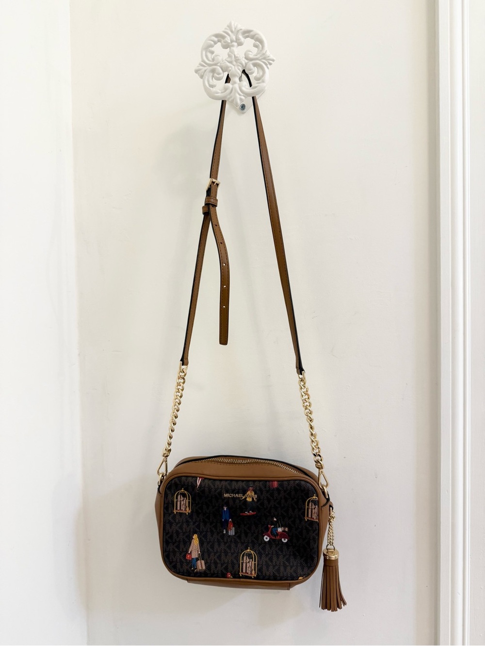 MICHAEL Michael Kors Ginny Medium Jet Set Girls Crossbody Bag